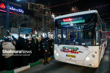 گلباران حرم مطهر رضوی در شب میلاد جوادالائمه (ع)
