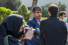 معاون رئیس&zwnj;جمهور: بنای دولت تعطیلی پنجشنبه&zwnj;ها است| جزئیات مصوبه دولت برای انتقال کارمندان به کلانشهر&zwnj;ها