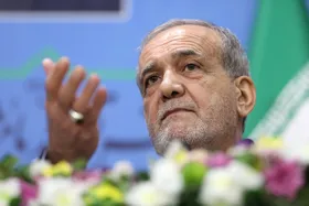 گزارش تصویری | عکس&zwnj;هایی از حضور رئیس جمهور در مراسم آغاز سال تحصیلی دانشگاه&zwnj;ها در دانشگاه تهران