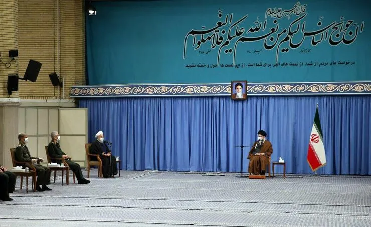 انتقاد شدید و صریح رهبر معظم انقلاب از هتک حرمت رئیس جمهور