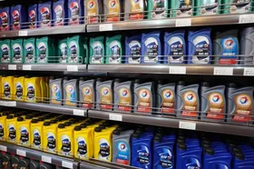 قیمت &laquo;روغن موتور&raquo; در بازار چند است؟ امروز (۲۵ آبان&zwnj;ماه ۱۴۰۰) + جدول