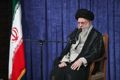 گزارش تصویری | سخنرانی رهبر معظم انقلاب در مراسم عزاداری شهادت امام رضا(ع)