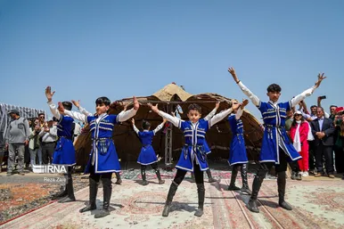 جشنواره کوچ عشایر مغان
