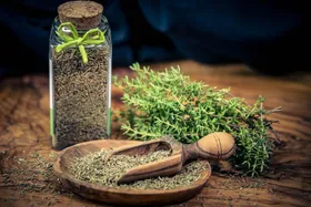 کاهش استفاده از نمک در غذا&zwnj;ها با کمک ادویه پرخاصیت آویشن