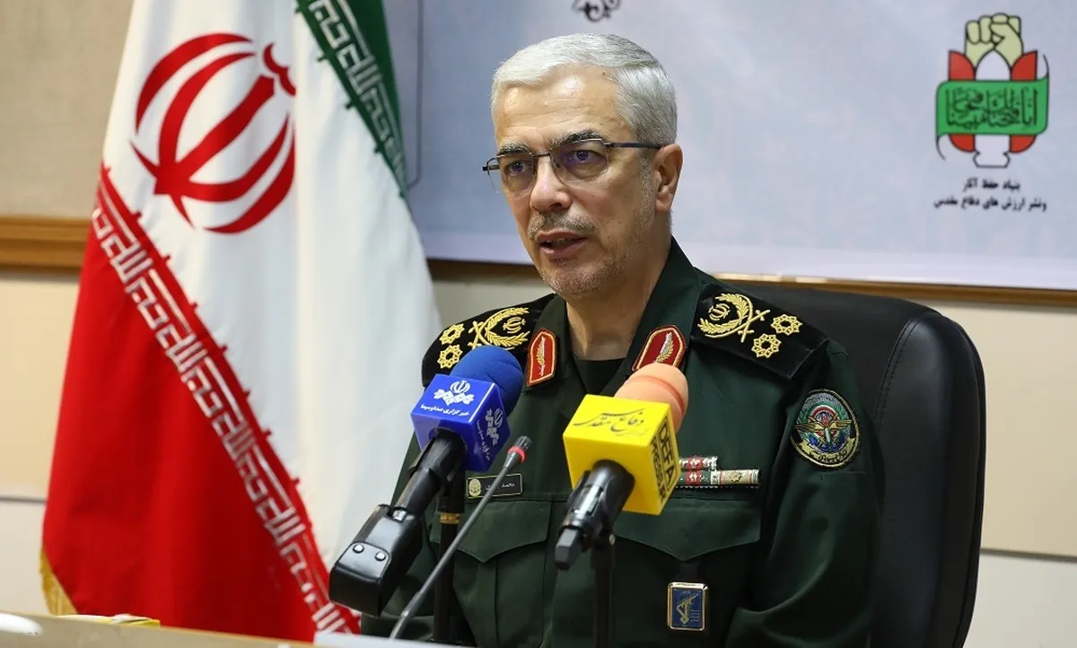 سرلشکر باقری: نیرو‌های پلیس در اغتشاشات اخیر جان‌فدایی کردند| سپاه و بسیج بیشترین کمک را در این ماه‌ها به پلیس داشتند