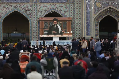حضور و سخنرانی رهبر انقلاب در اجتماع زائران و مجاوران حرم مطهر رضوی- ۲