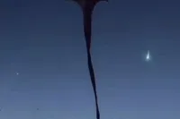 ویدئو | مشاهده شهاب‌سنگ در آسمان مشهد (۲ مرداد ۱۴۰۵)
