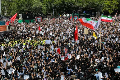 استقبال و تشییع پیکر رئیس‌جمهور و شهدای خدمت در مشهد - 4