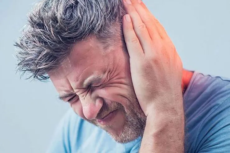 آیا وزوز گوش خطرناک است؟