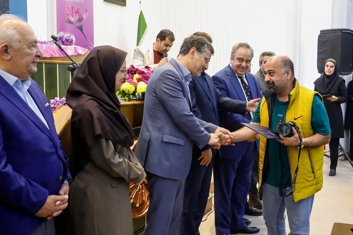 برگزیدگان جشنواره ملی عکس زعفران معرفی شدند + تصاویر برگزیده