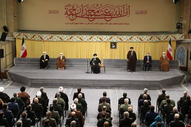 عکس | دیدار جمعی از مسئولان نظام و سفیران کشورهای اسلامی با مقام معظم رهبری