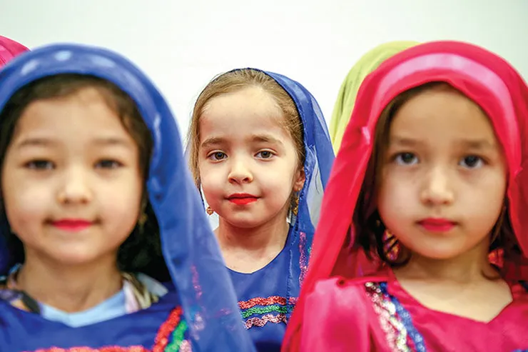 هرکجا مرز کشیدند، شما پل بزنید