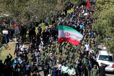 راهپیمایی مردم مشهد در محکومیت اغتشاشات اخیر و تشییع شهدای مدافع امنیت