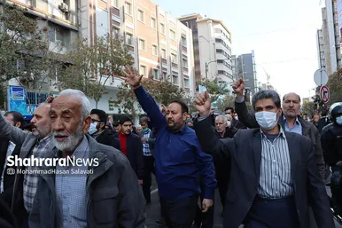 راهپیمایی اصناف، بازاریان و نمازگزاران پس از نماز جمعه مشهد