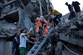 کشف پیکر ۲۵ شهید فلسطینی از زیر آوارهای غزه