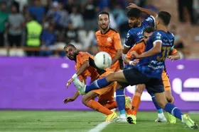 حمله استقلالی&zwnj;ها به مس| دفاعی بازی می&zwnj;کنند