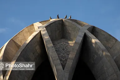 آرامگاه حکیم عمر خیام در نیشابور