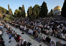 ۸۰ هزار نفر در نماز عید قربان در مسجد الاقصی حضور یافتند (۱۶ خرداد ۱۴۰۴)