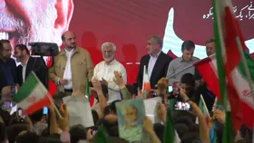 جلیلی در مصلی تهران: جلیلی: امروز سر یک دو راهی هستیم