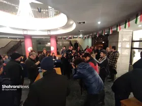 گزارشی از حضور هنرمندان مشهدی در پایگاه اخذ رای مجتمع فرهنگی امام رضا(ع) (۱۱ اسفند ۱۴۰۲)