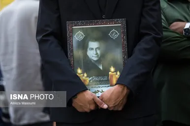 عکس‌هایی از مراسم تشییع پیکر امید جهان (۲۵ شهریور ۱۴۰۴)