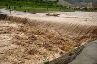 ویدئو| سیلاب راه ارتباطی ۴ روستا به چناران را قطع کرد