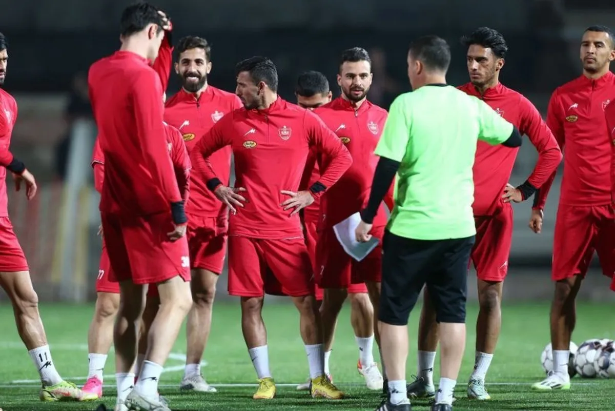طاقچه بالای پرسپولیسی‌ها جواب داد | جرایم بازیکنان و کادرفنی بخشیده شد