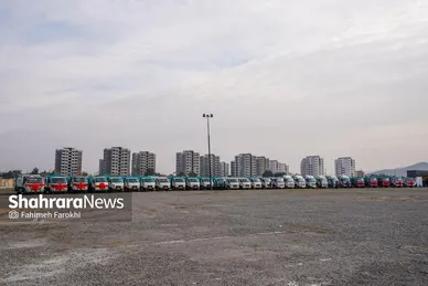 گزارش تصویری | رونمایی از ماشین‌آلات سنگین و کاربری‌های تخصصی در حوزه پسماند و نظافت شهری