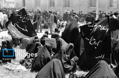گزارش تصویری | عکس‌های منتشرنشده از نخستین سالگرد ارتحال امام خمینی (ره) خرداد ۱۳۶۹