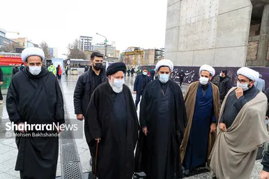اجتماع عزاداران فاطمی و تشییع پیکر ۹ شهید دفاع مقدس و مدافع حرم