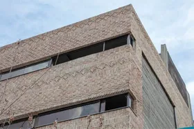 در ساخت مدارس از معماری سنتی غافل نشوید