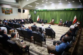 آیت&zwnj;الله علم&zwnj;الهدی: اساتید در رشد و ترویج نقد سازنده و گفت&zwnj;وگوی آزاد نقش مؤثر دارند | هزینه&zwnj;کردن &laquo;دین&raquo; برای حفظ انسجام، اشتباه بزرگی است