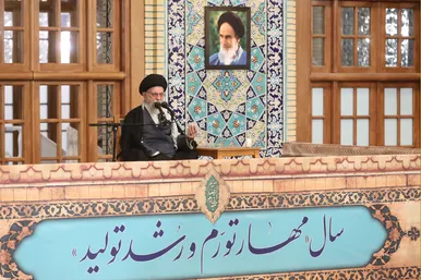 حضور و سخنرانی رهبر انقلاب در اجتماع زائران و مجاوران حرم مطهر رضوی- ۳
