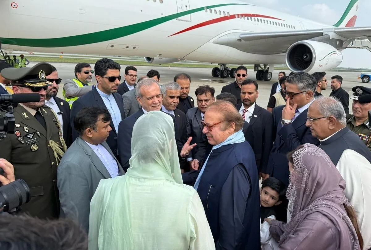 پزشکیان وارد لاهور پاکستان شد (۱۱ مرداد ۱۴۰۴)