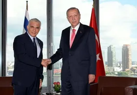 دیدار و گفت&zwnj;وگوی اردوغان و لاپید پشت در&zwnj;های بسته