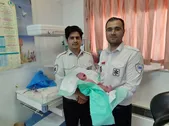 یک نوزاد پسر در آمبولانس ۱۱۵ گلبهار متولد شد