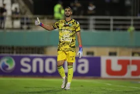 گوهری پول داد تا جدا شود