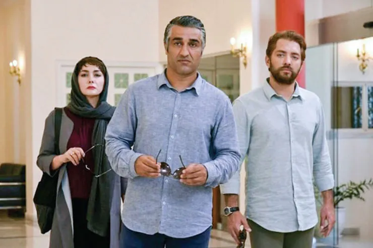 پرزرق‌وبرق و سردرگم