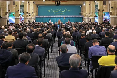 دیدار تولیدکنندگان و فعالان اقتصادی با رهبر معظم انقلاب (۱۰ بهمن ۱۴۰۲)