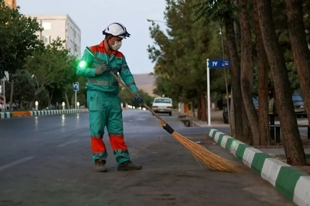 تغییر در ساعت فعالیت پاکبانان و باغبانان مشهدی از شنبه (۶ مرداد ۱۴۰۳)