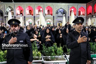 شام غریبان حسینی در حرم مطهر رضوی