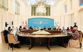 بانوی اول ایران کیست؛ همسر رئیس&zwnj;جمهور یا همسر رهبر انقلاب؟+ فیلم