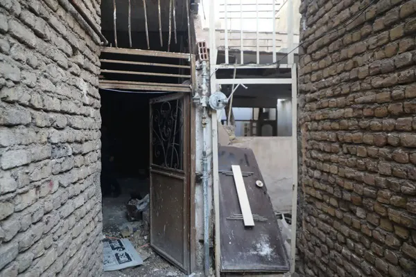 انفجار مهیب منزل ویلایی در محله سیدی مشهد ۴ مصدوم برجای گذاشت | دو دختر ۴ و ۱۲ ساله در میان آسیب‌دیدگان + تصاویر