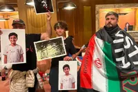 حضور هواداران تیم ملی ایران در هتل المپیک سیاتل + عکس