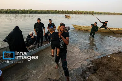 عکس‌هایی از استقبال اهالی خلیفه حیدر از زائران کربلا