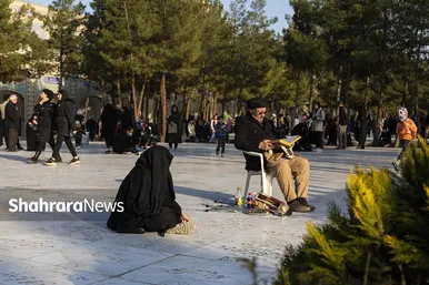 آیین چراغ برات در آرامگاه خواجه ربیع