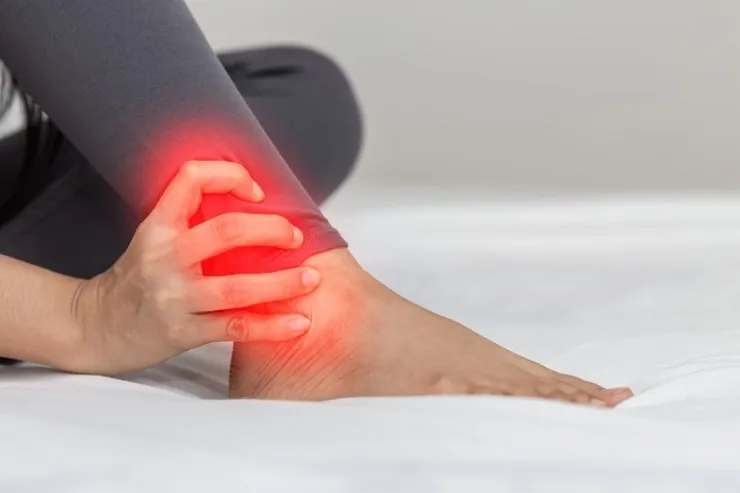 پس از پیچ‌خوردن مچ پا چه باید کرد؟