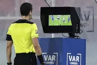 VAR در ایران می‌ماند؟