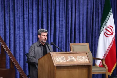 گزارش تصویری | سخنرانی رهبر معظم انقلاب در مراسم عزاداری شهادت امام رضا(ع)
