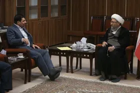 دیدار مخبر با آیت&zwnj;الله آملی&zwnj;لاریجانی درخصوص وضعیت اقتصادی کشور
